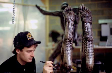 Detail of the Alien's feet being painted by Gino Acevedo.